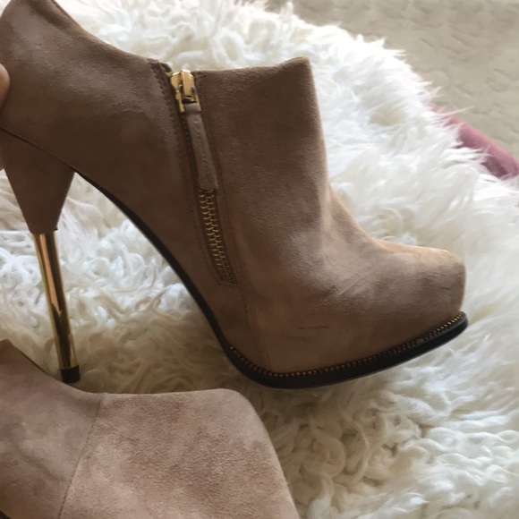 Zara Ankle Boots - Picture 2 of 10